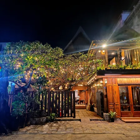 WOOD WOOD HOSTEL
