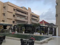 Sujimoto Residences MacDonald