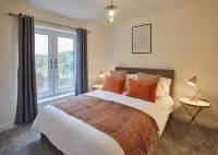 Host & Stay | Hoggarths Retreat