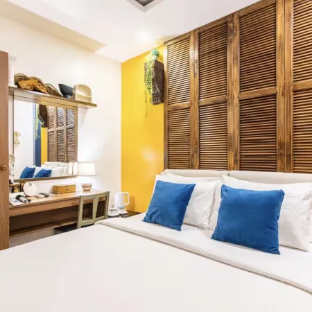 Rain Airport Bed and Breakfast Отели рядом с достопримечательностью «Arista Place»