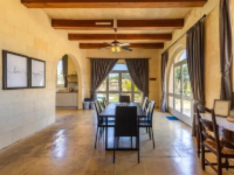Villa Nirvana - 4 bedrooms (sleeps 8 + 2 kids) Qala village Hotels in Qala