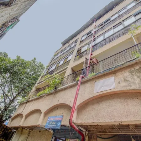 Hotel Della Comfort near Ambreshwar Shiv Mandir, Ambernath