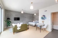 Petone Two Bedroom Apartment with Private Balcony
