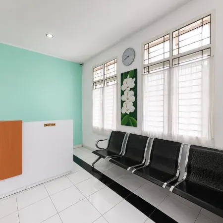 Hotel O near Bunda Thamrin Hospital formerly Airis Hotel