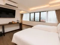 The Wang Yaowarat Hotel Debsirin學院附近的飯店