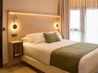 Medichë Rooms Pedro Diez Hotels near Carabanchel