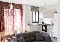 City Centre Apartment Templos by HolidayKeys