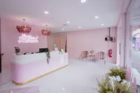 The Pink Boutique - 3-Star