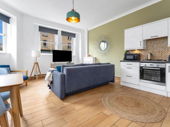 Edinburgh CITY Centre 2BR Apartment