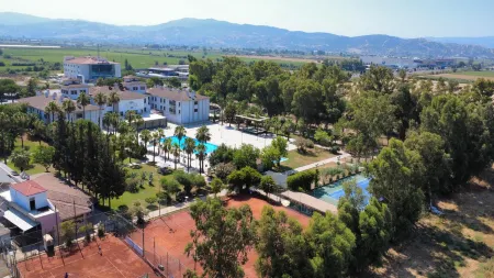 Yahura Hotel Отели в г. Efeler