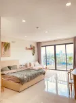 Nice view,modern decor, netflix, movie projector