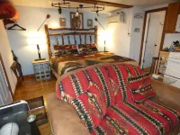 Yellowstone Motel - Only adults. All rooms have kitchens! - Airport Shuttle