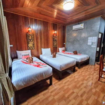 The Nature resort Sukhothai Отели рядом с достопримечательностью «Ват Маха Тхат»