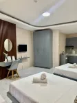 Hiraya Doors at Happy Stay - Apartments