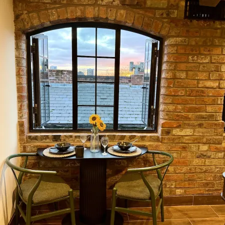 Unique Japandi Loft in Jewellery Quarter Bham