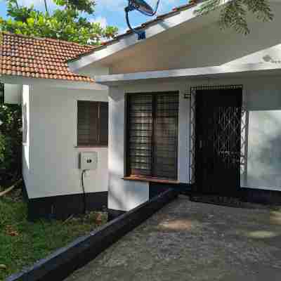 Diani Reef Beach Hive 1 - 350m to the beach Hotel Exterior