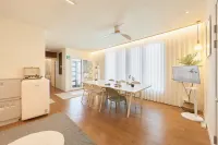HBCrooftopstay - B&Bs (Bed and breakfast)