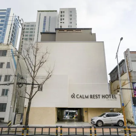 Busan Gwangalli Calm Rest Hotel Отели рядом с достопримечательностью «Храм Сонджуса»