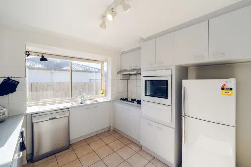 Entire Cozy 2-Bedroom House in Mount Waverley - Vila