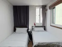 Ewha Red Cloud Box Hotels near Sinchon Station