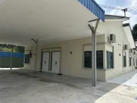 Rumah Merbau A Kluang - 3 ดาว