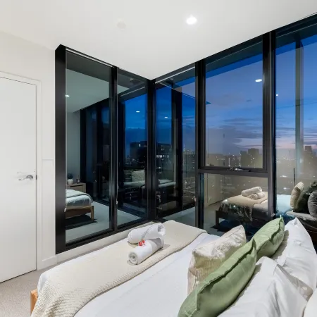 Sunset Life in Melbourne | 2BR/2BA + Pool & Sauna