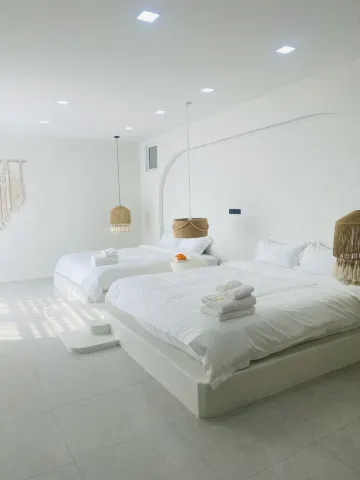 วิลล่าห้องนอน 6 ห้องพร้อมสระว่ายน้ำ