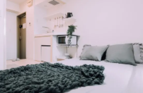Minimalist Loft 9: Namba Compact Studio & 24/7 Gym