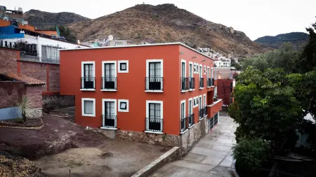 Quinta  Mercedes Отели рядом с достопримечательностью «Church of San Diego (Iglesia de San Diego)»