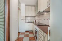 Apartment Gloria - Bežanijska kosa- Near Airport Отели в г. Surcin