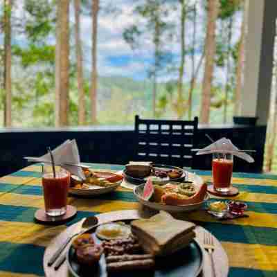 Pineapple Hills Ella Dining/Meeting Rooms