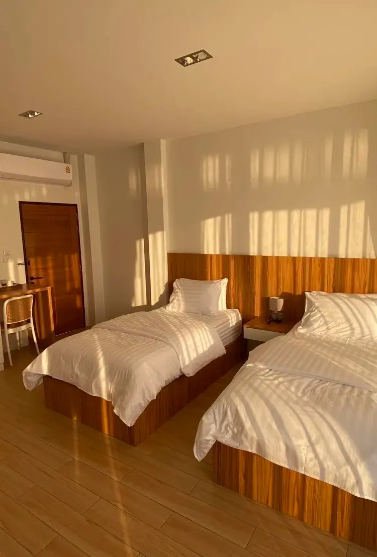 ห้องเตียงแฝดเชื่อมกับสระว่ายน้ำ