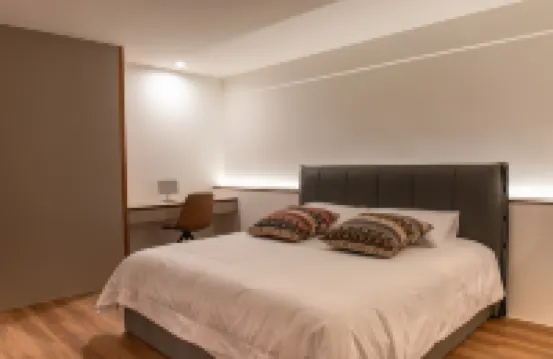 Slow Travel Space for Neighbors