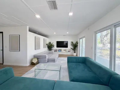 Modern Lux king Suite, Minutes To Lido Beach + DT. 酒店
