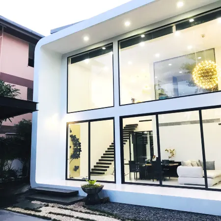 MeeTHan House.