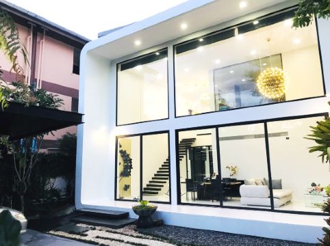 MeeTHan House.