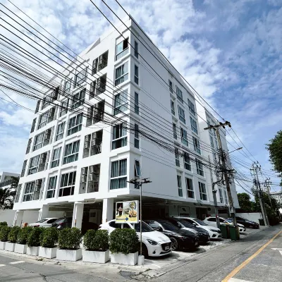 Komfort Duplex | Serenity | BTS Ratchayothin Hotels near Rajavinitbangkhen School