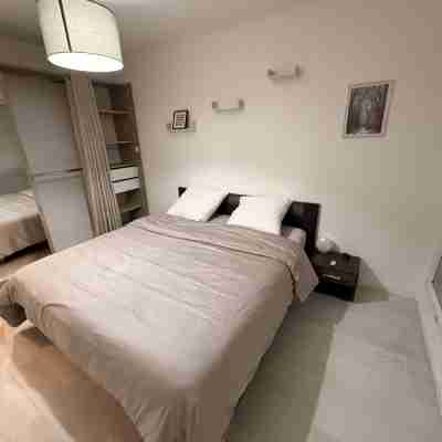 Elegant Massy Apartment near Paris and TGV/RER with 2 Parking Spaces Rooms