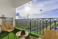 Near JKIA Airport & SGR | Nairobi national Park Views | Pool - 4 ดาว