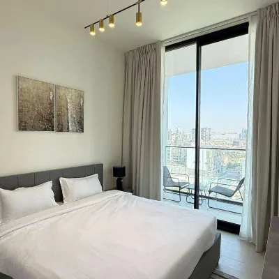 Premium Furnished 1BHK at JVC Hotel in zona Roxana Residences