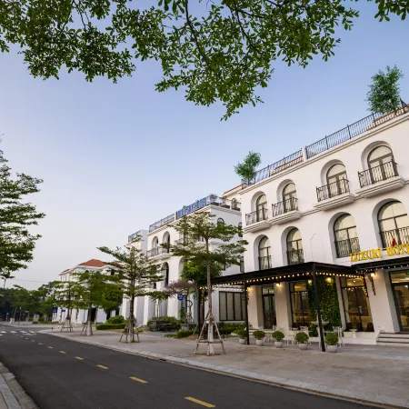 Tra Co Luxury Hotel