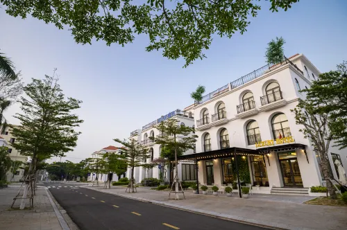 Tra Co Luxury Hotel Hotels in Mong Cai