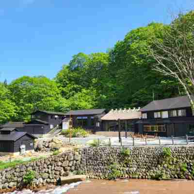 Magorokuonsen Rokuan Hotel Exterior