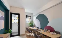 Cove Aspena Residence Hotel di Batuceper