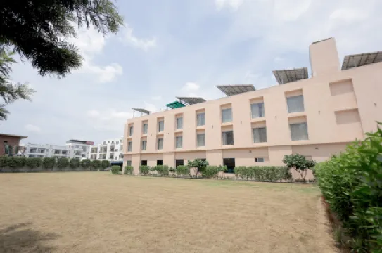 Anandi Bhawan by Pandora