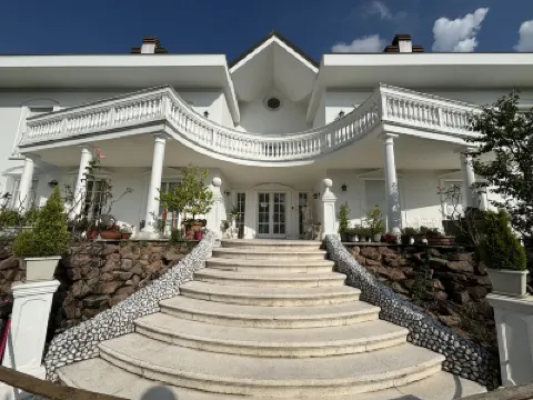 White House Hotel a 