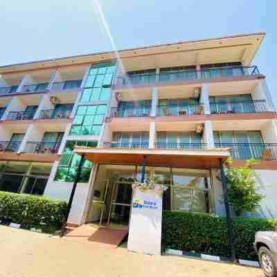 Victoria Rock Resort Hotel Exterior