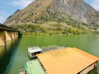 Views Backpackers Hostel Hotels in Nong Khiaw