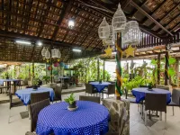 Dedaunan Guesthouse Hotels in Junrejo