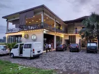 Oemah Djari Hotel Syariah Hotel a Sidorejo
